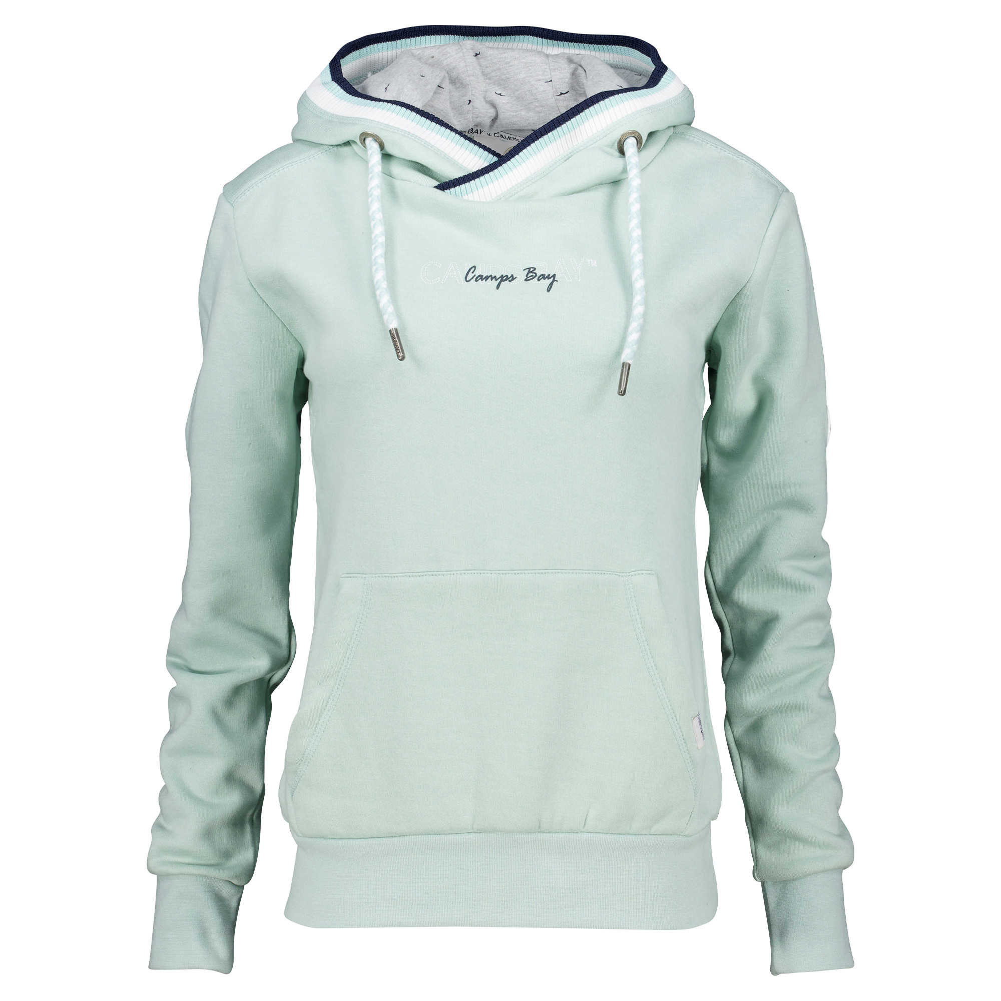Weibliches Model mit CAMPS BAY Hoodie 