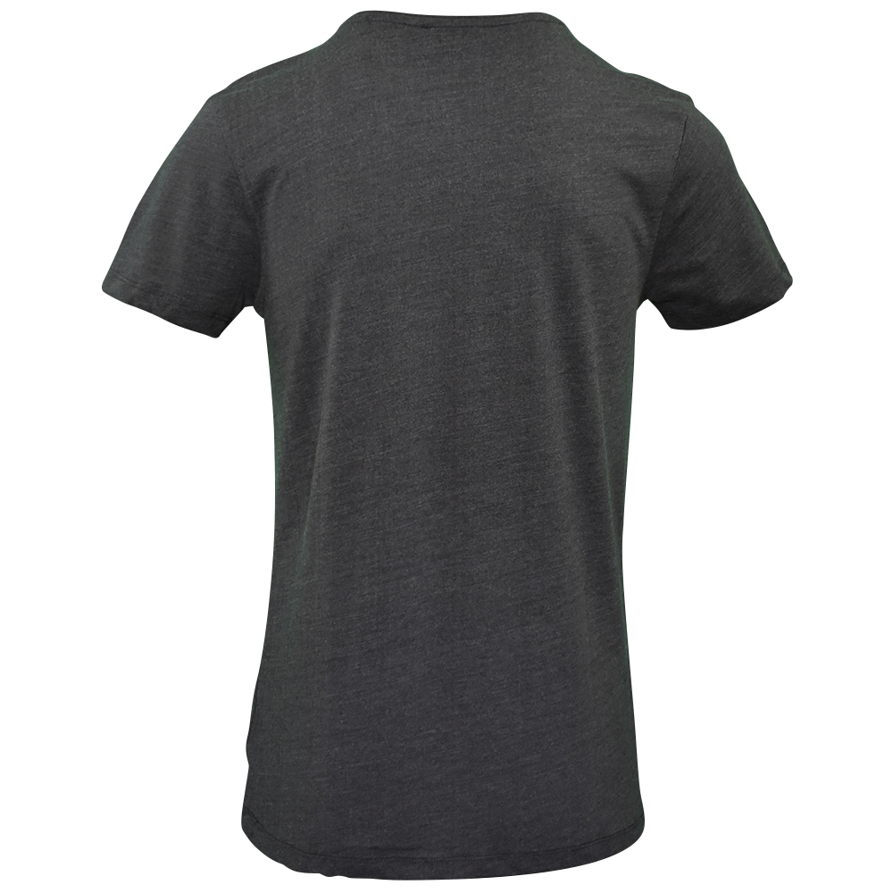 Männliches Model mit CAMPS BAY T-Shirt in Forged Iron Melange