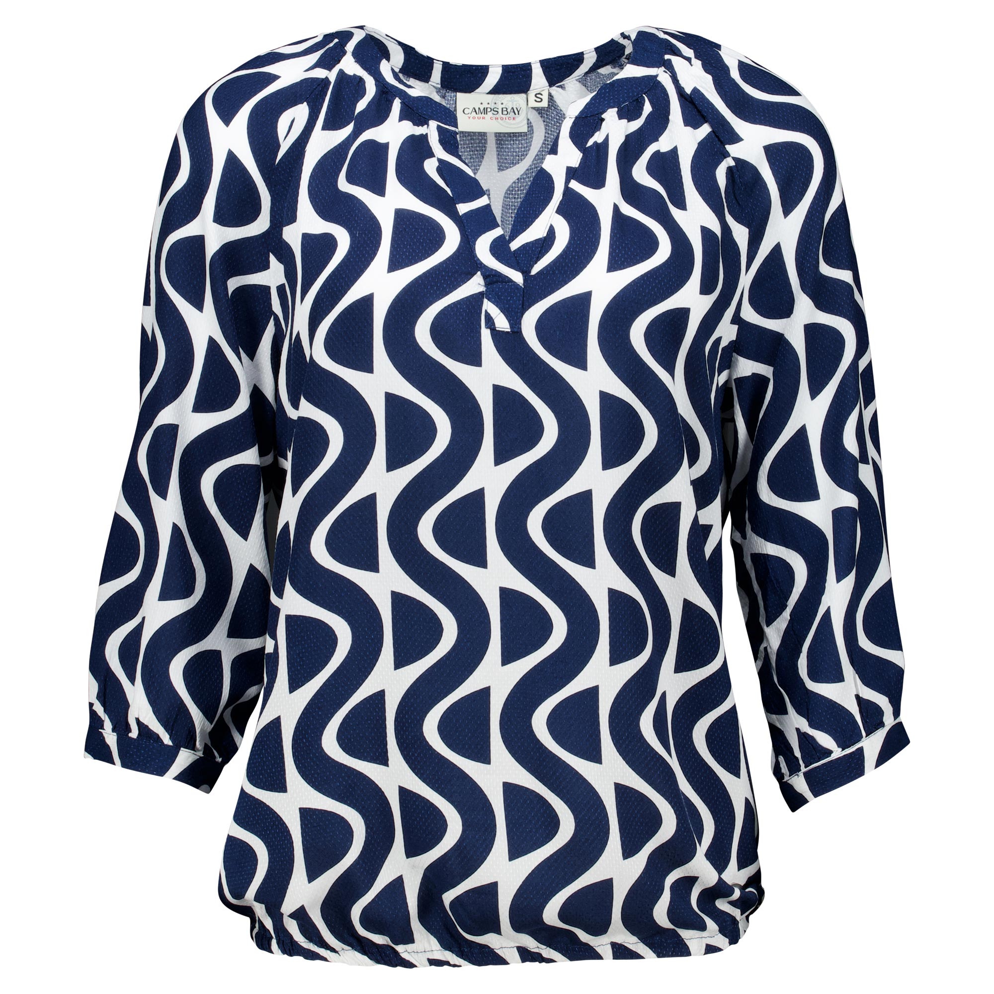 Weibliches Model mit CAMPS BAY Bluse 