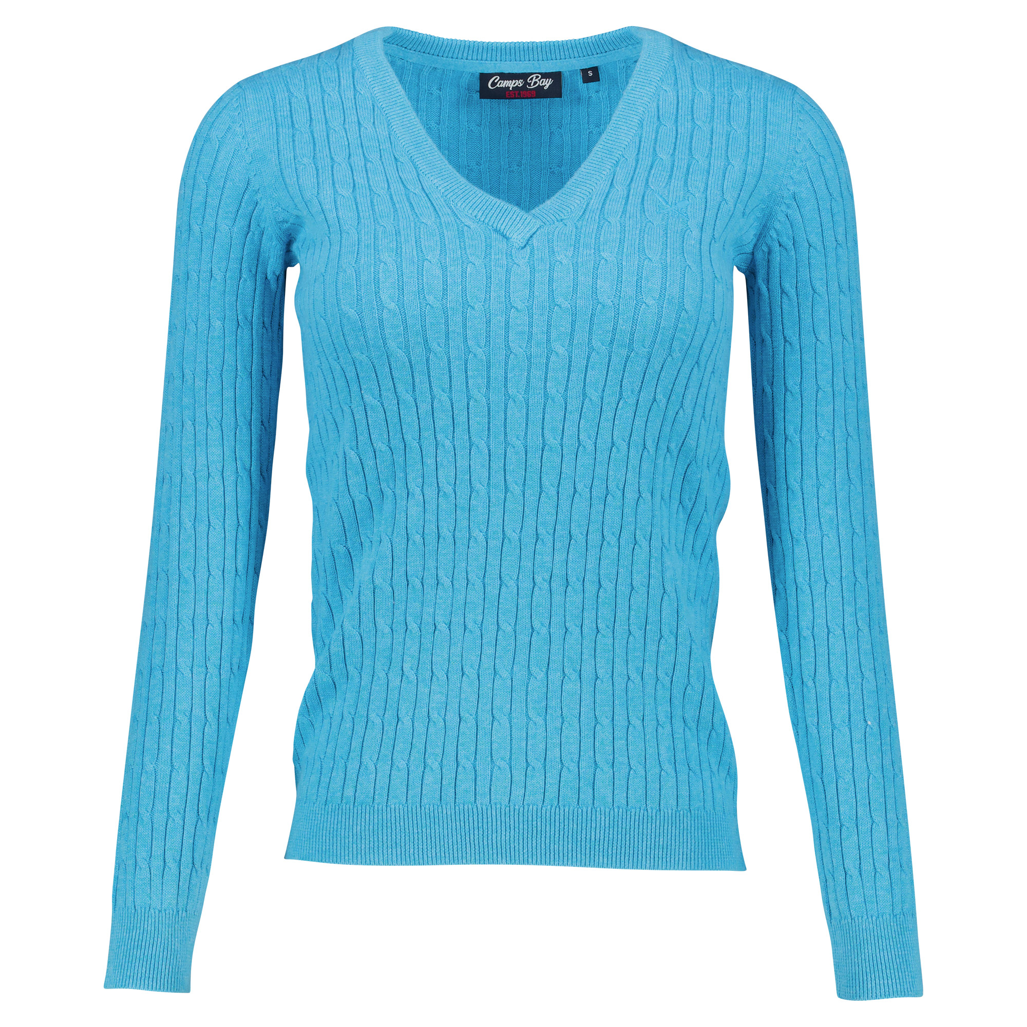 Weibliches Model mit CAMPS BAY Pullover in Aqua