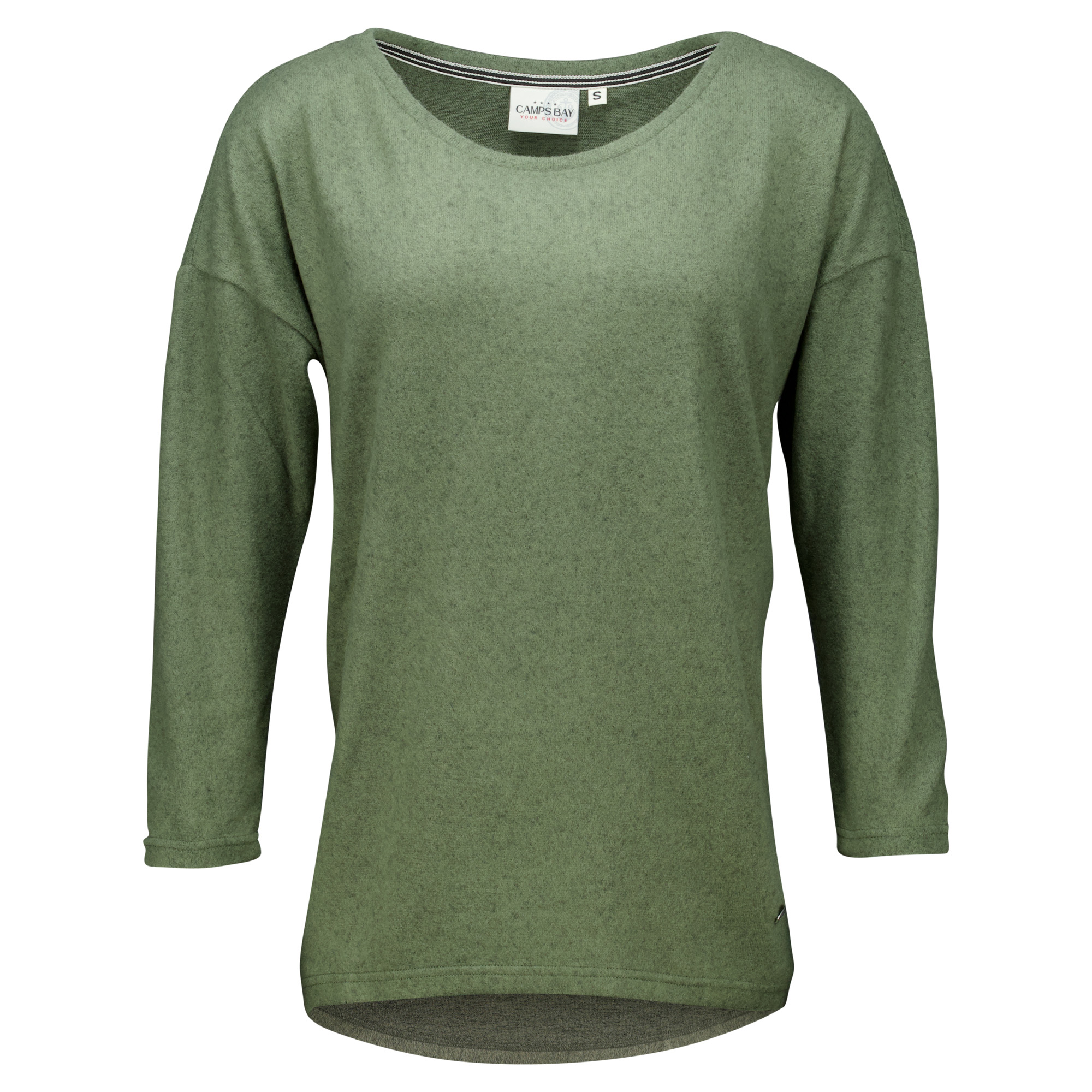 Weibliches Model mit CAMPS BAY Shirt 