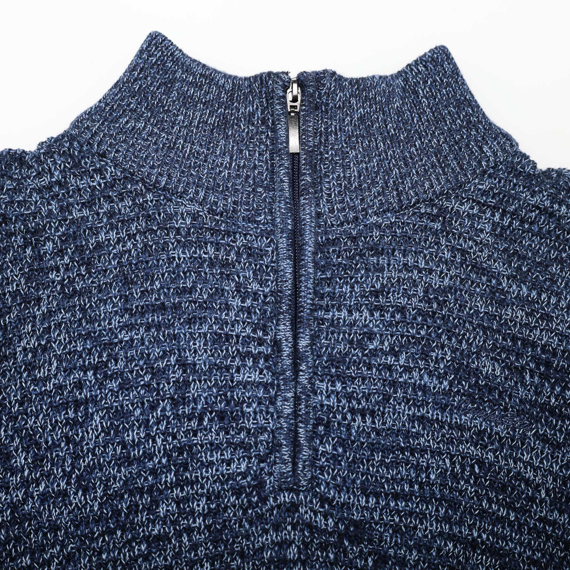 Männliches Model mit CAMPS BAY Troyer in Navy