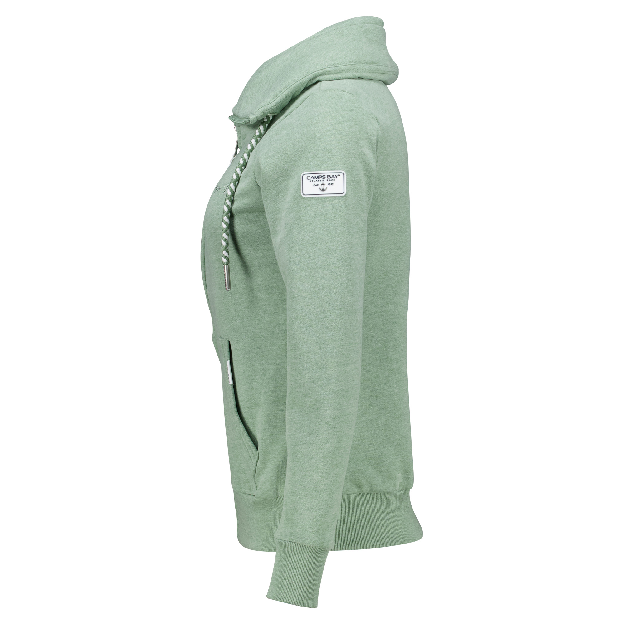 Weibliches Model mit CAMPS BAY Sweatjacke in Hedge Green