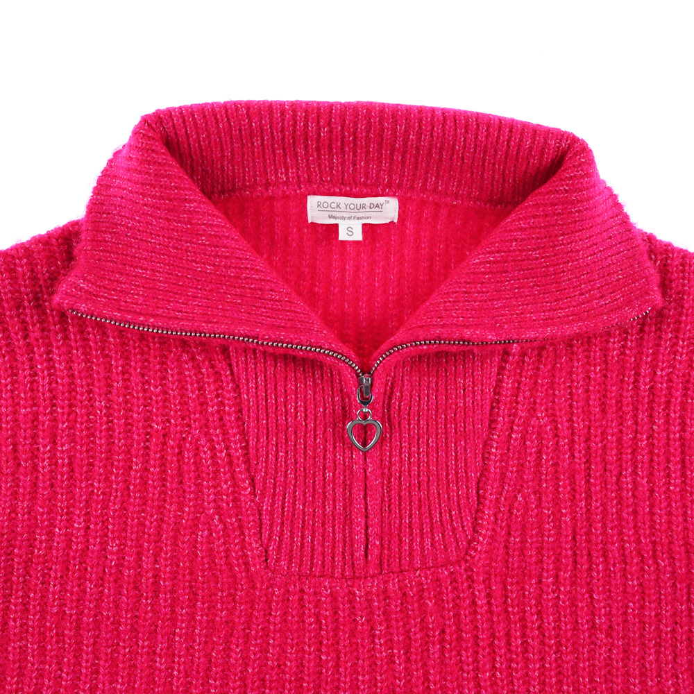 Weibliches Model mit Rock Your Day in Bright Rose Melange