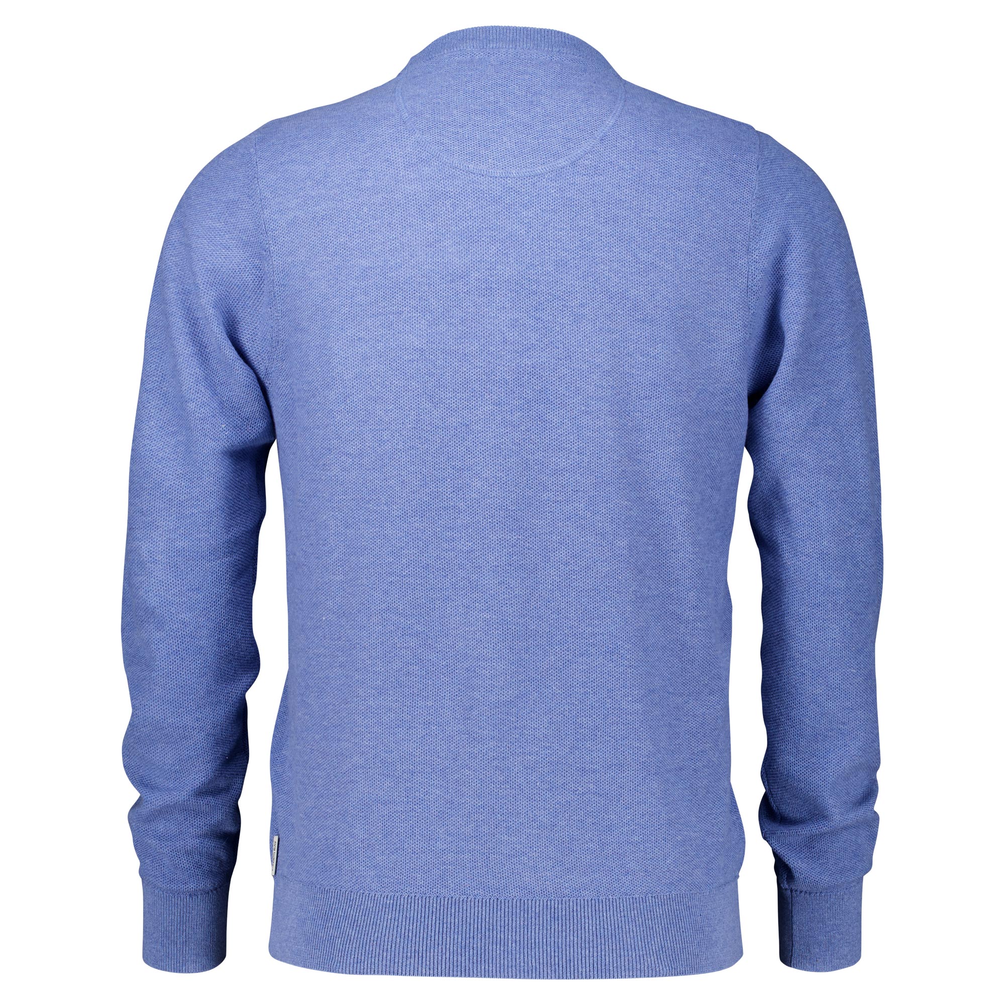 Männliches Model mit CAMPS BAY Strick-Pullover in Blue