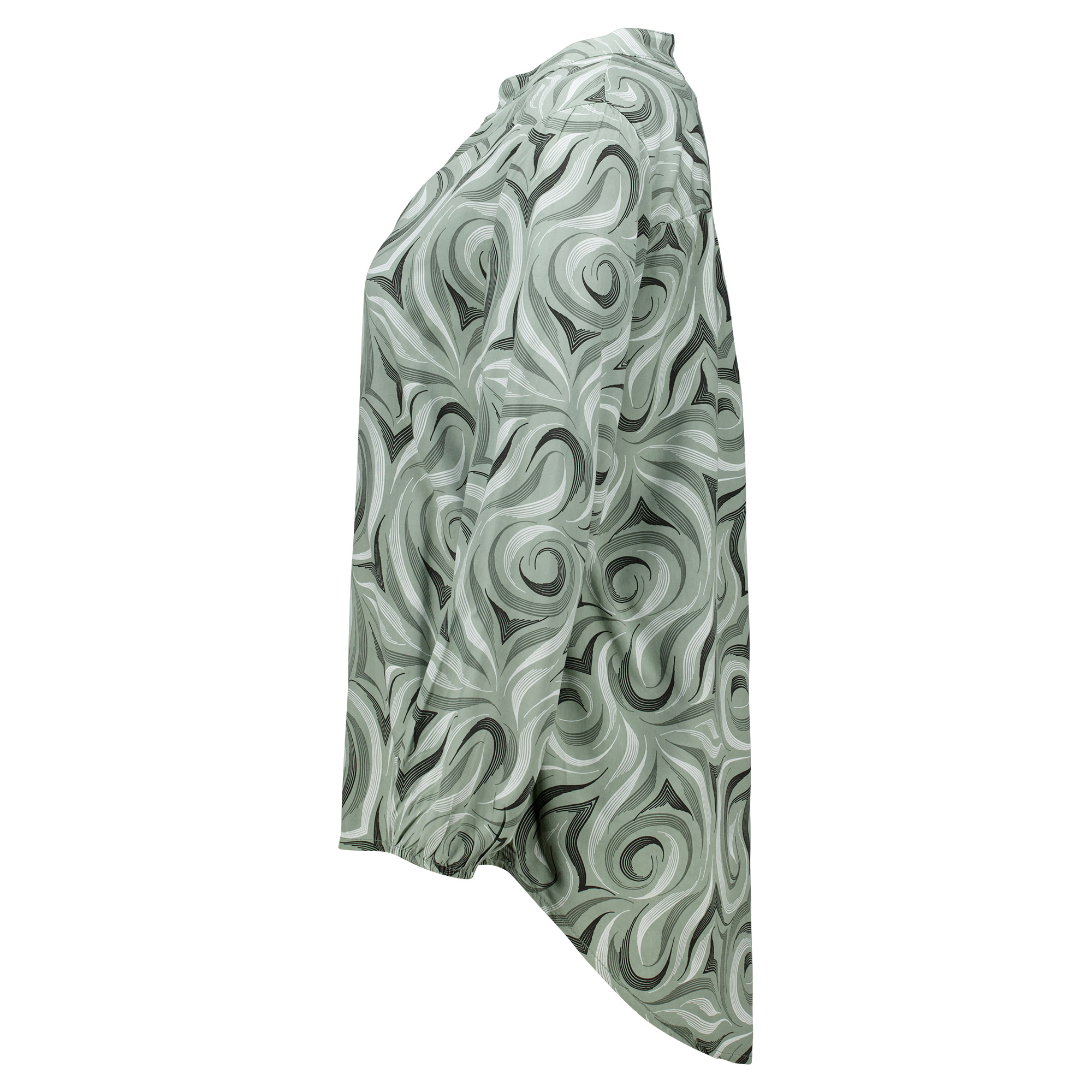 Weibliches Model mit Küstenzauber Bluse in Khaki