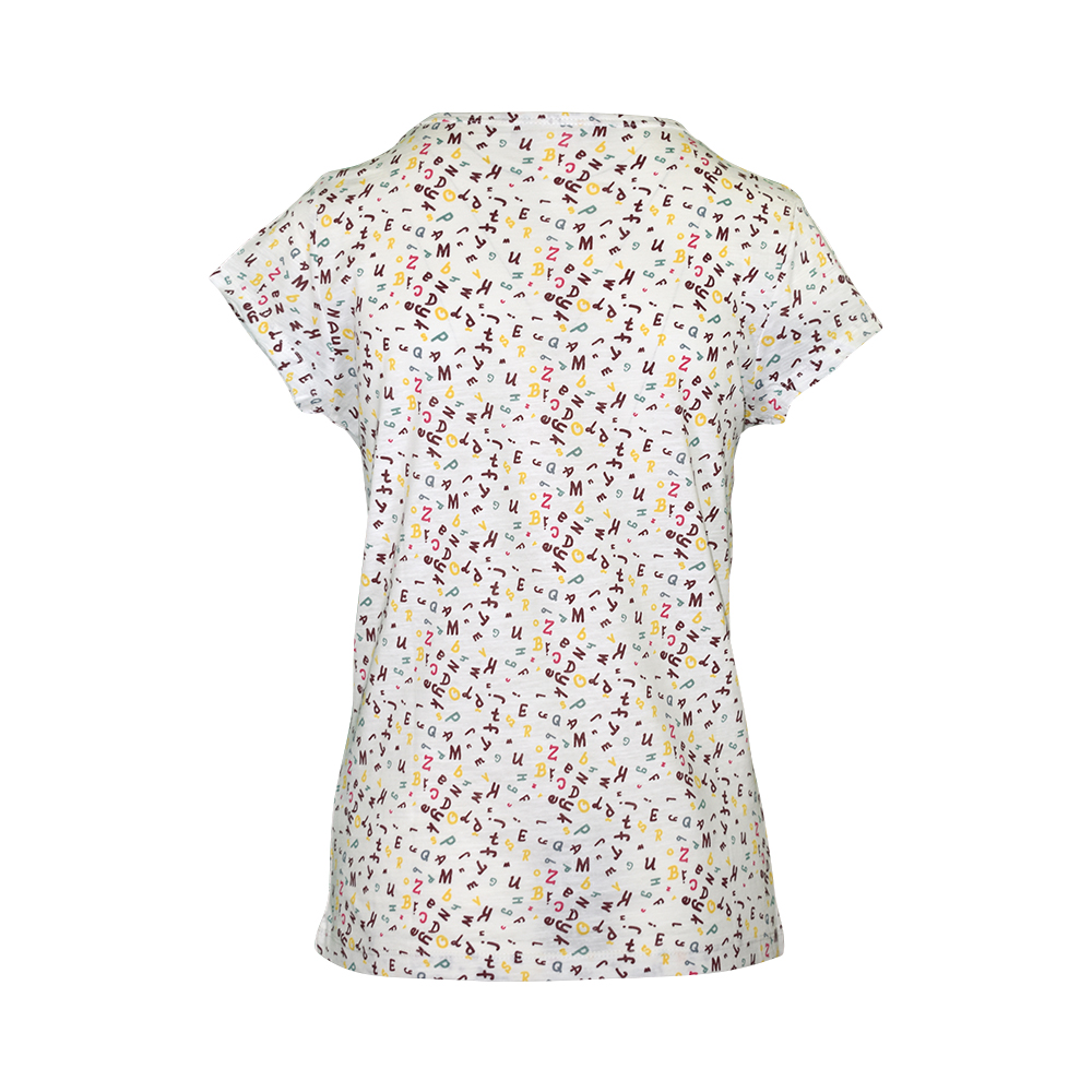 Weibliches Model mit CAMPS BAY T-Shirt in Cloud Dancer Offwhite