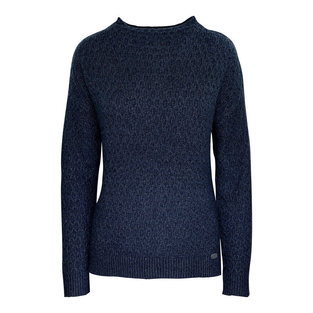 Weibliches Model mit CAMPS BAY Strickpullover in Night Sky Melange