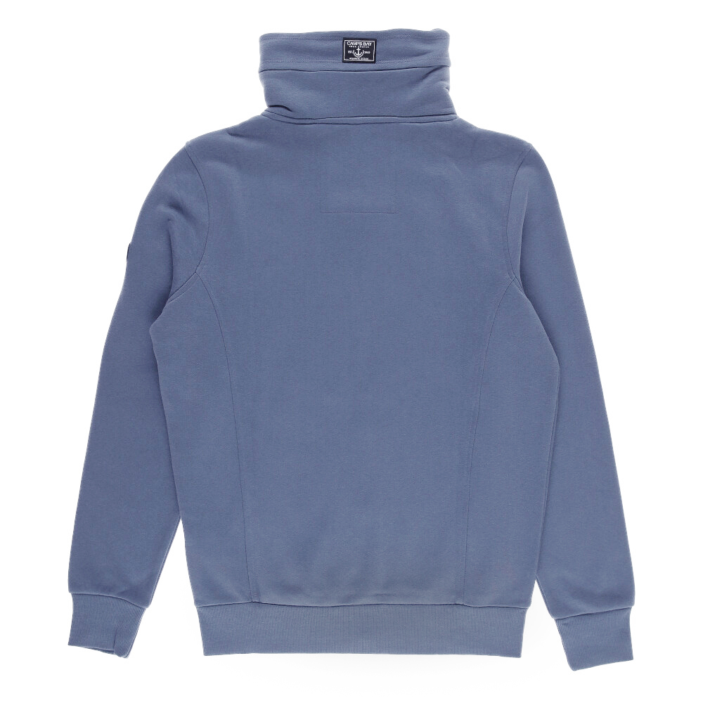 Männliches Model mit CAMPS BAY Sweatjacke in China Blue