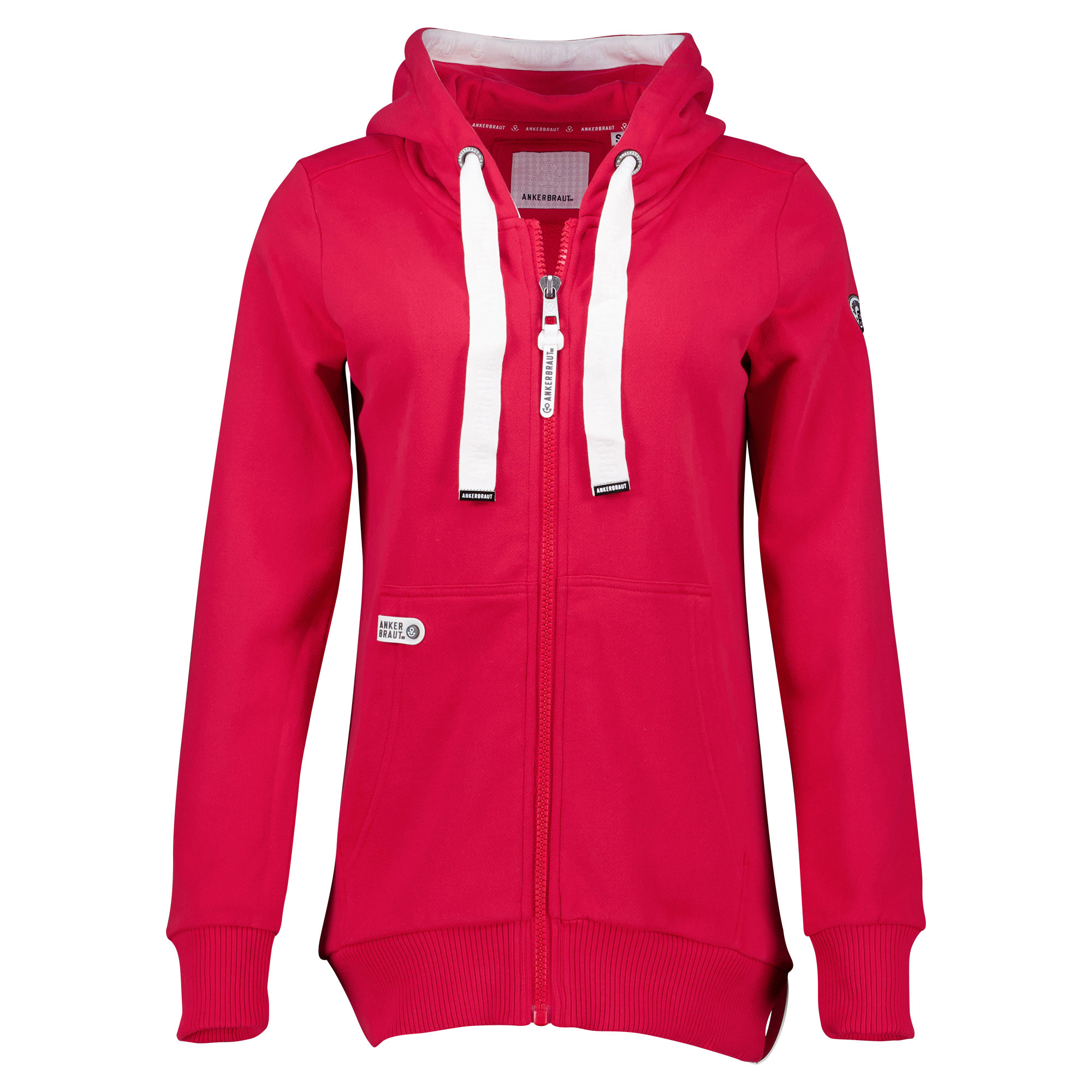 Weibliches Model mit ANKERBRAUT Sweatjacke 