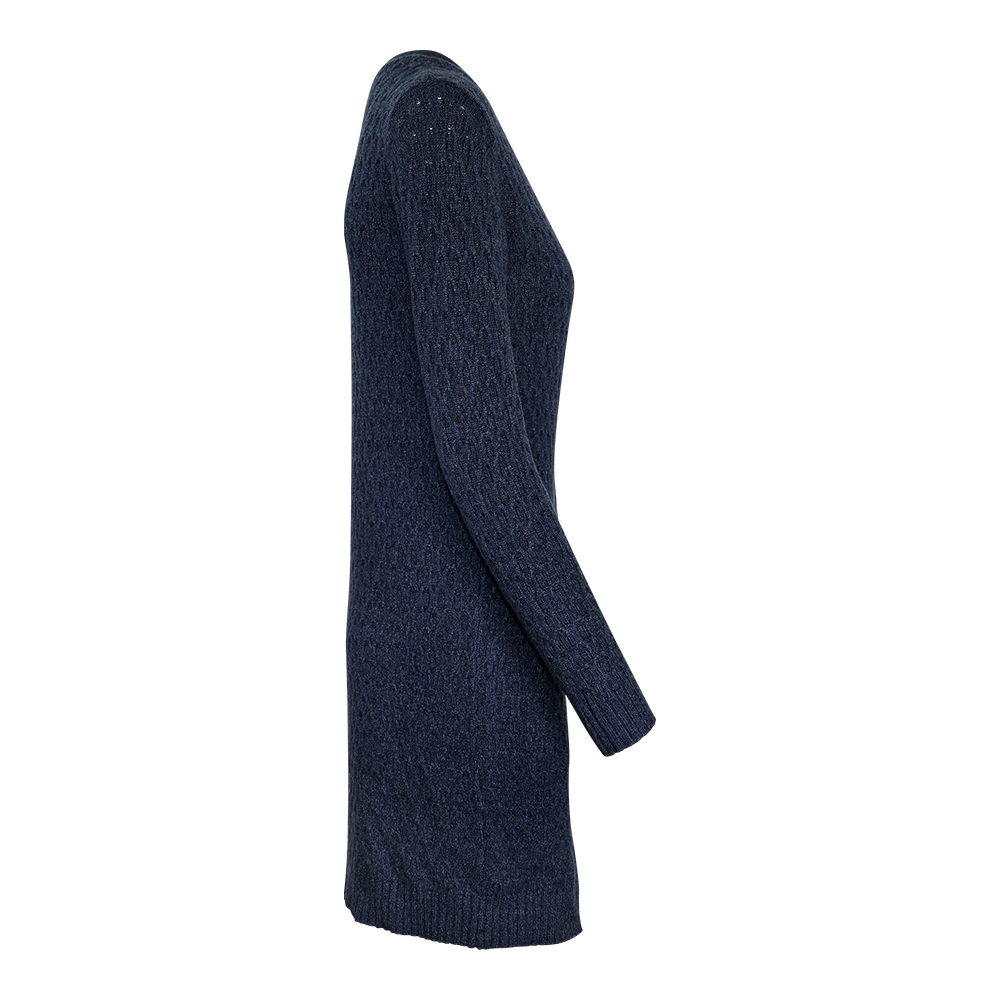 Weibliches Model mit CAMPS BAY Strickjacke in Night Sky Melange