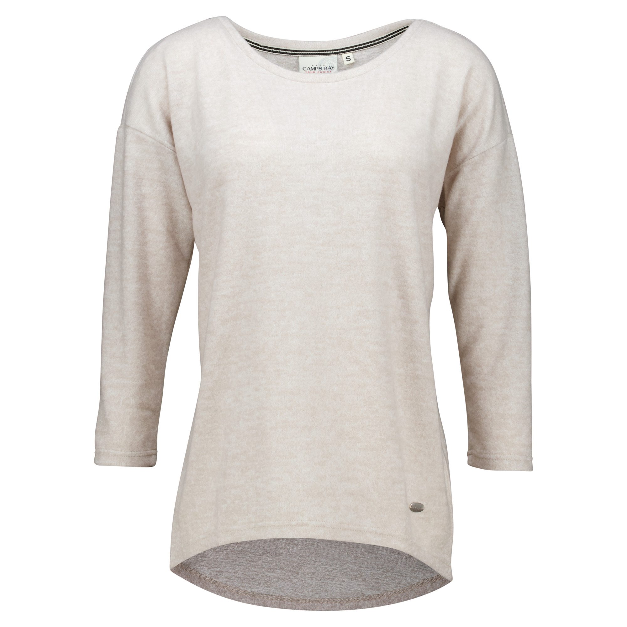 Weibliches Model mit CAMPS BAY Shirt in Beige Marl