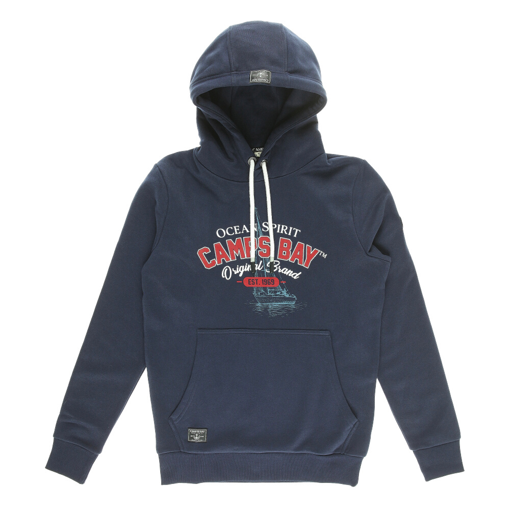 Männliches Model mit CAMPS BAY Hoodie in Night Sky
